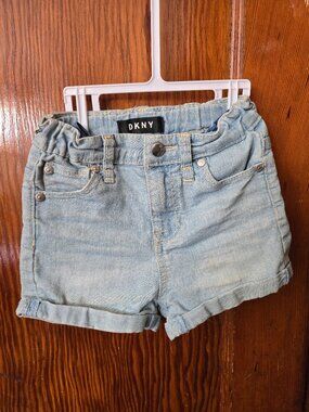 Girls DKNY Denim Shorts 3T Light Wash